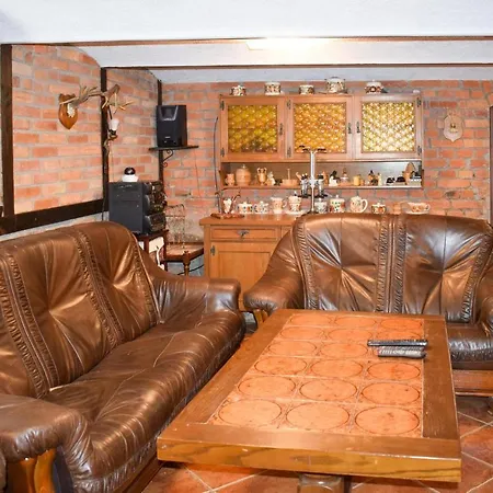 Beautiful In W/ 5 Bedrooms * Оструда